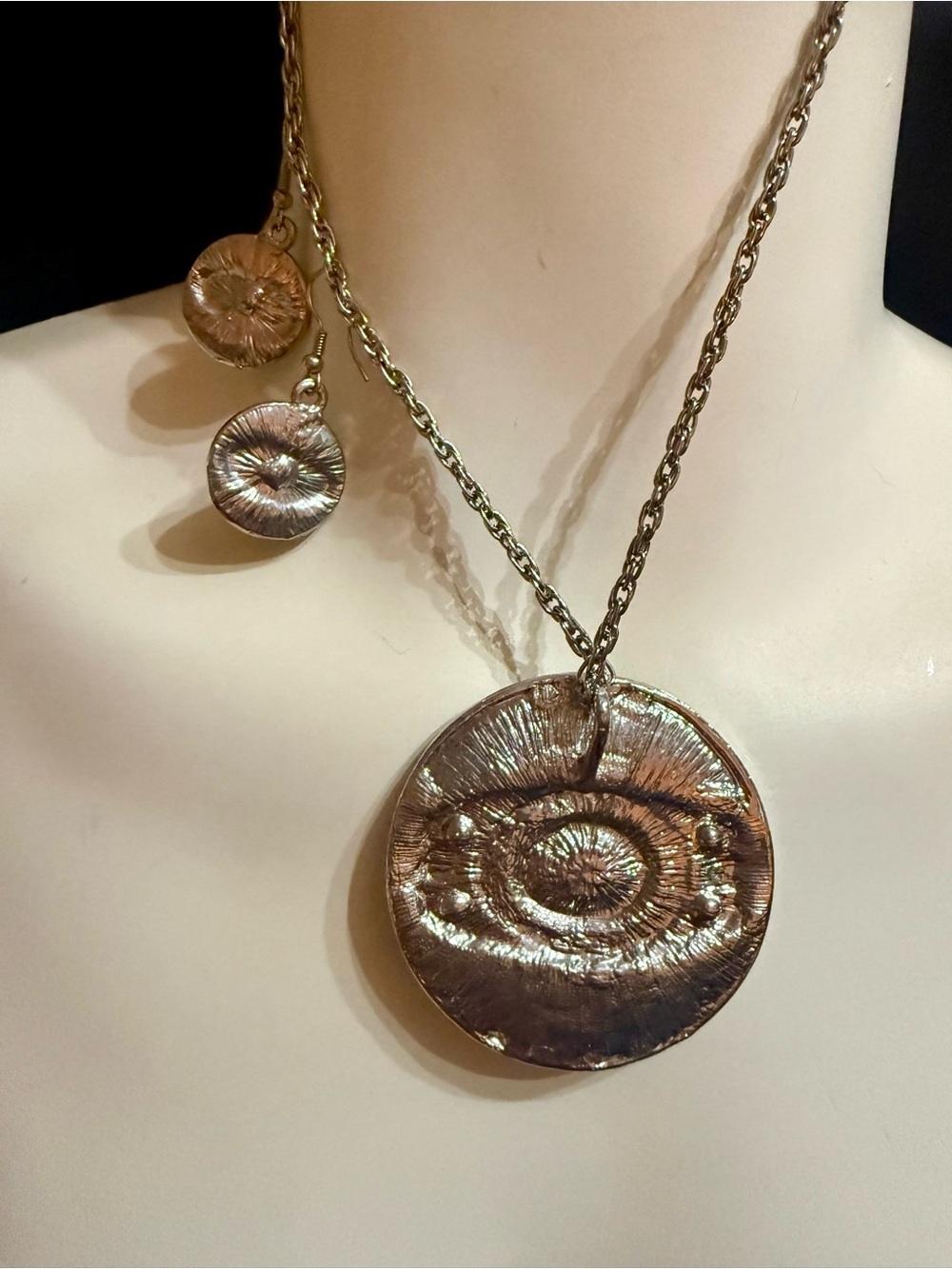 Vintage Green Enamel Evil Eye Statement Pendant Necklace & Earrings Set - Picture 4 of 4